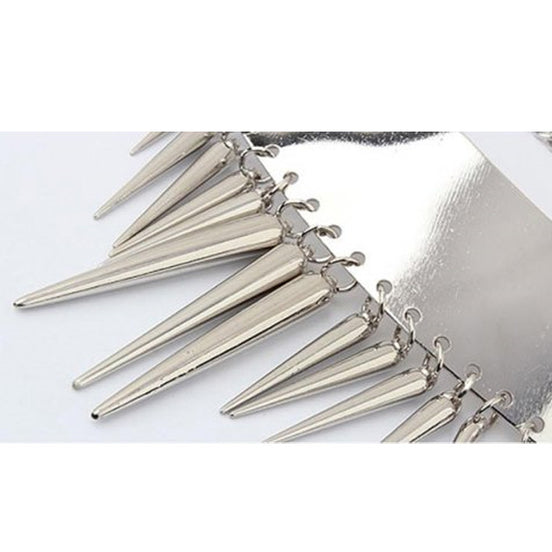 Krave halskæde med multi spikes