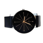 Sort armbåndsur med diamantformet urskive